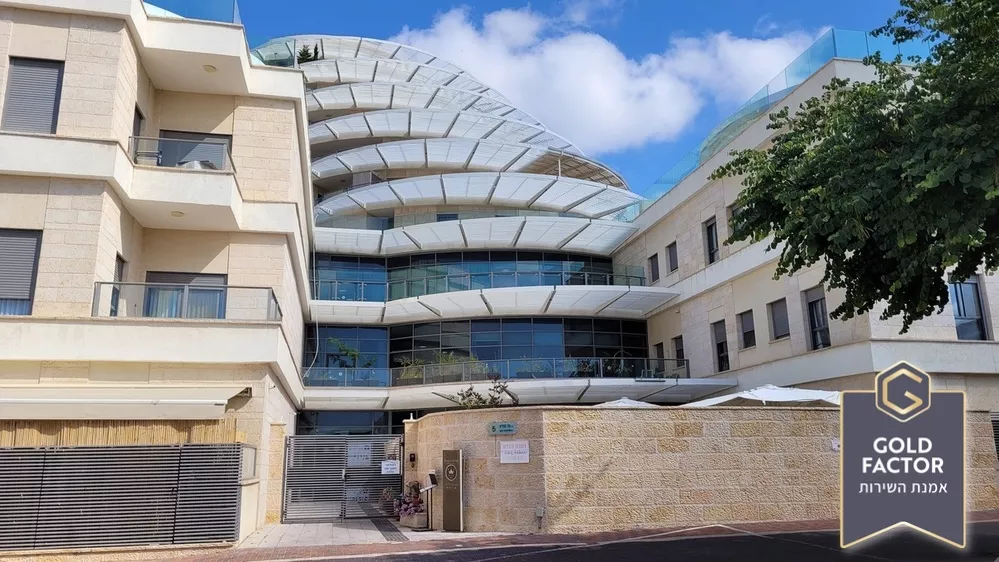 בתי אבות בירושלים בסטנדרט LUX CARE